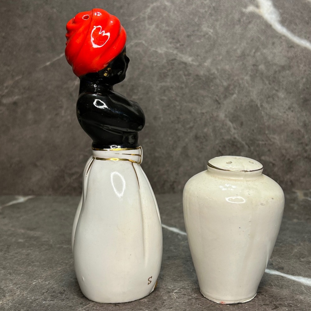 Vintage Elvin Japan Ceramic Salt and Pepper Shakers Red Turban Genie Figural